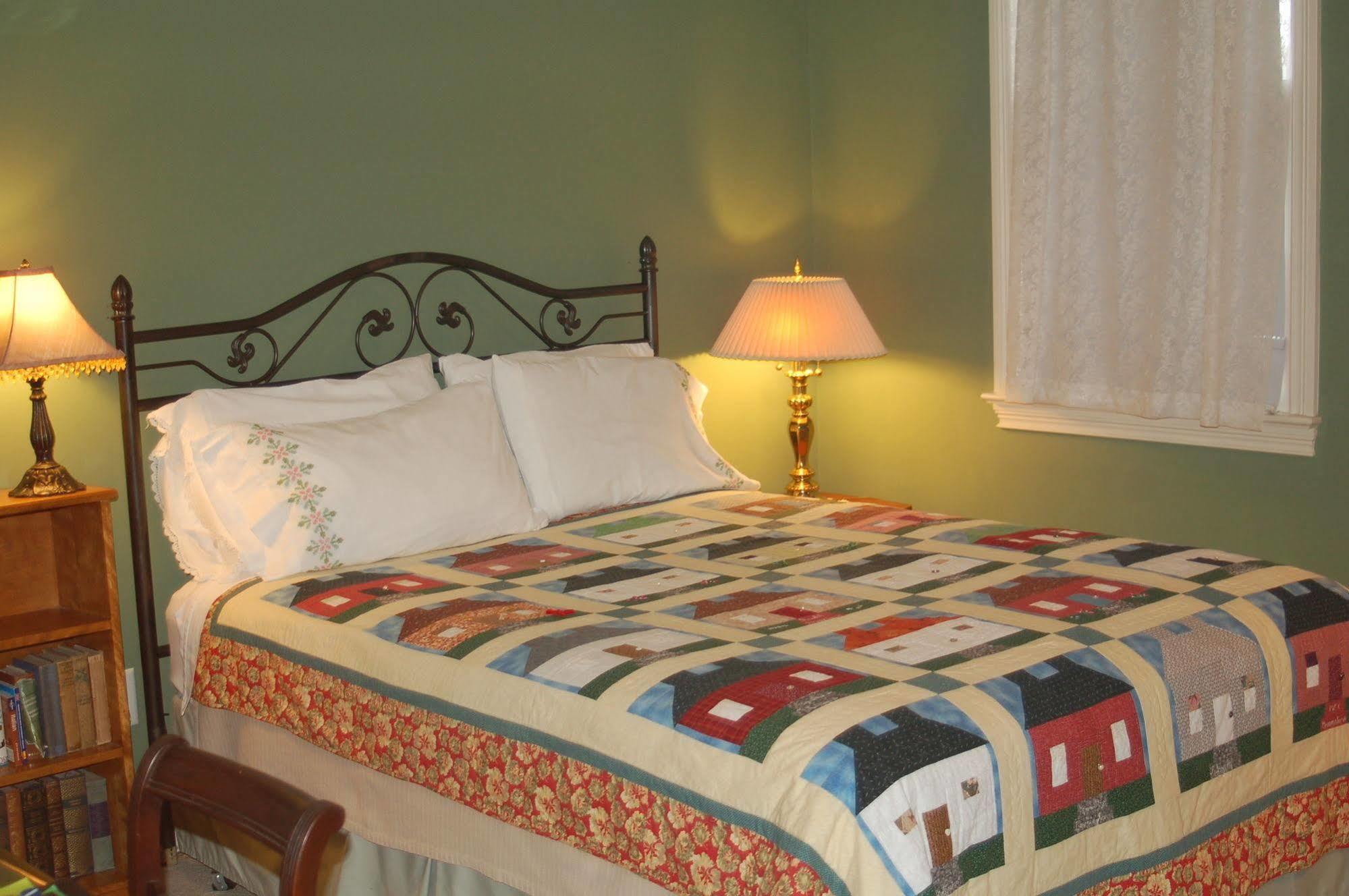 Haynes Bed And Breakfast 格林斯伯勒 外观 照片