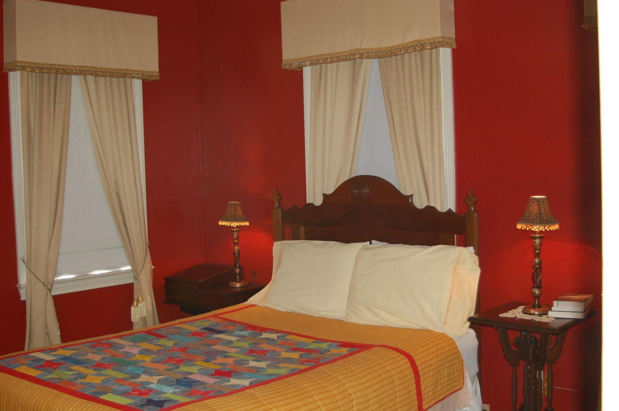 Haynes Bed And Breakfast 格林斯伯勒 外观 照片